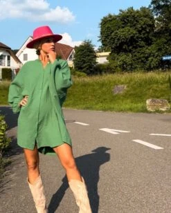 Grüne Oversize Baumwolle Bluse Karma -Herz Schmuck Geschaft Baumwolle Bluse Gauze Cotton Oversize Blusenkleid Locker Weich JustStyle Aufschrift See You Karma gruen knallgruen frisch Cindy 6