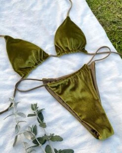 Velvet Brazil Bikini Yasmin -Herz Schmuck Geschaft Bikini Bademode Samt Velvet Soft Damen Fashion Bikinis Triangel Oberteil Brazilian String Tanga Bikinihose Yasmin gruen 1 0a0e6891 0426 4842 8fea 1ecabe62fa08