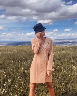 Blazer Kleid Tati 24 Blazer Kleid Tati -Herz Schmuck Geschaft Blazer Cardigan Jacke Langer Blazer Damen Schweiz Tati beige 4 815113