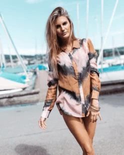 Bluse Morgan Rea -Herz Schmuck Geschaft Bluse Damen Lange Bluse Bluesenkleid Vokuhila Bohemian Batik DYE exclusive Fashion Schweiz Seide Viskose braun rosa schwarz Morgan Rea Vanessa Gosteli 1 150816