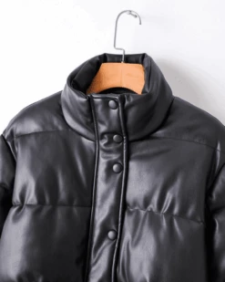Bomber Kunstleder Jacke Damy 18 Bomber Kunstleder Jacke Damy -Herz Schmuck Geschaft Bomberjacke Kunstlederjacke Jacke Damen Schwarz Winterjacke Polsterjacke Kragen Knoepfe Damy 2 335119