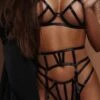 Bondage Style Dessous Set Luana -Herz Schmuck Geschaft Bondafe Dessous Lingerie Reizwaesche Bandage Streifen schwarz BH String Tanga Strumpfhalterung Strapsen Halterung Sexy Erotisch Damen Luana 2 465333