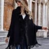 Poncho Cape Viola 2 Poncho Cape Viola -Herz Schmuck Geschaft Cape Poncho Strickjacke Cardigan Damen Fransen Kunstfell Kragen Kunstpelz Winter Herbst Fashion Bekleidung Damen Schweiz JustStyle Viola schwarz 2 177130