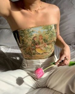 Vintage Crop Top La Historia -Herz Schmuck Geschaft Crop Top Bandage Schulterfrei Traegerlos Schnuerrung Stickerei Vintage Retro Zeichnung Geschichte Gruen Blau Gelb La Historia 3