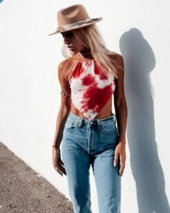 Batik Crop Top Cadiz -Herz Schmuck Geschaft Crop Top Damen Tops Rueckenfrei Sommer Boho Hippie Fashion Style kurzes Top Neckholder Schulterfrei Batik Tie Dye rot weiss Cadiz 10 648061