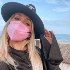 Rosa FFP2 Masken | Zertifiziert -Herz Schmuck Geschaft FFP2 Schutzmasken Masken Atemschutz Rosa Farbig Bunt Zertifiziert Cin 1 846432