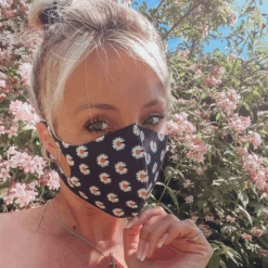 Gesichtsmaske Daisy -Herz Schmuck Geschaft Gesichtsmaske Hygienemaske Fashion Style Maske Damen Blumen Daisy 2 688339