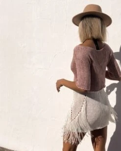 Weisser Strick Fransen Rock Amanda -Herz Schmuck Geschaft Haekel Strick Strickrock Rock Jupe Boho Damen Fransen Crochet Weisser Sommerrock kurz Amanda weiss Cindy Boccia JustStyle Schweiz 9