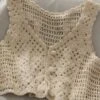 Crochet Crop Top Thea 2 Crochet Crop Top Thea -Herz Schmuck Geschaft Haekeltop Crochet Top Damen Crop Top Boho Blumen Suess V Ausschnitt Knoepfe Thea beige 1