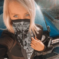 Hals-Mundschutz Stoffmaske Bandana Vibes -Herz Schmuck Geschaft Hals Mundschutzmaske Stoffmaske Scarf Nacken Schalstyle Loop Schalmaske Paisley Bandana Vibes schwarz weiss Cindy 3 391466