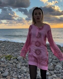 Kurta Shirt Pink Om -Herz Schmuck Geschaft Kurta Shirt Kleid Unisex Indien Goa Boho Hippie Fashion Schweiz Om Pink Goa Rosa rot Cindy 3 105660