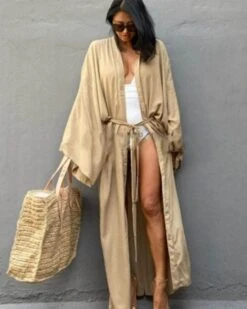 Langer Kimono Blenda -Herz Schmuck Geschaft Langer weiter Kimono lange Aermel Rayon Cardigan Boho Sommer Beach Kimono Blenda beige 1