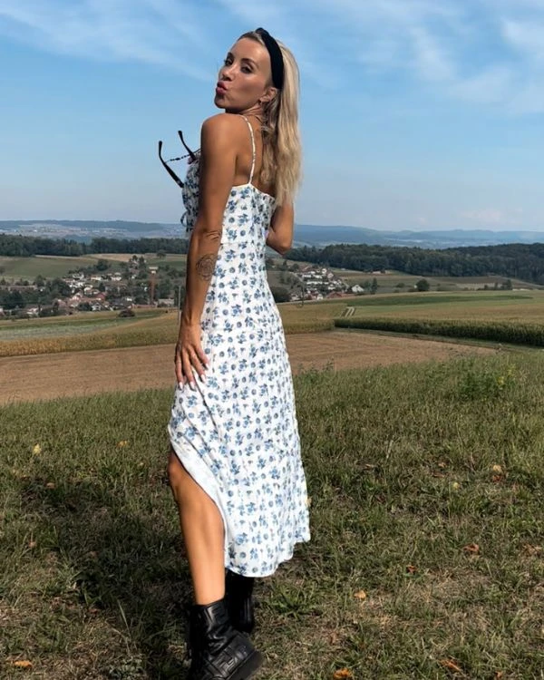 Langes Blumen Kleid Olina – Bild 3