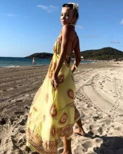 Om Maxikleid Chaya 8 Om Maxikleid Chaya -Herz Schmuck Geschaft Om Maxikleid Kleid Damen Sommerkleid Rueckenfrei luftig leicht Indien Boho Hippie Fashion Chaya gelb hellgruen rot Cindy Boccia 4