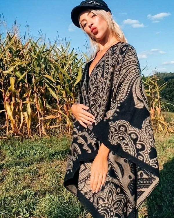 Poncho Capes Jelena 8 Poncho Capes Jelena – Bild 6