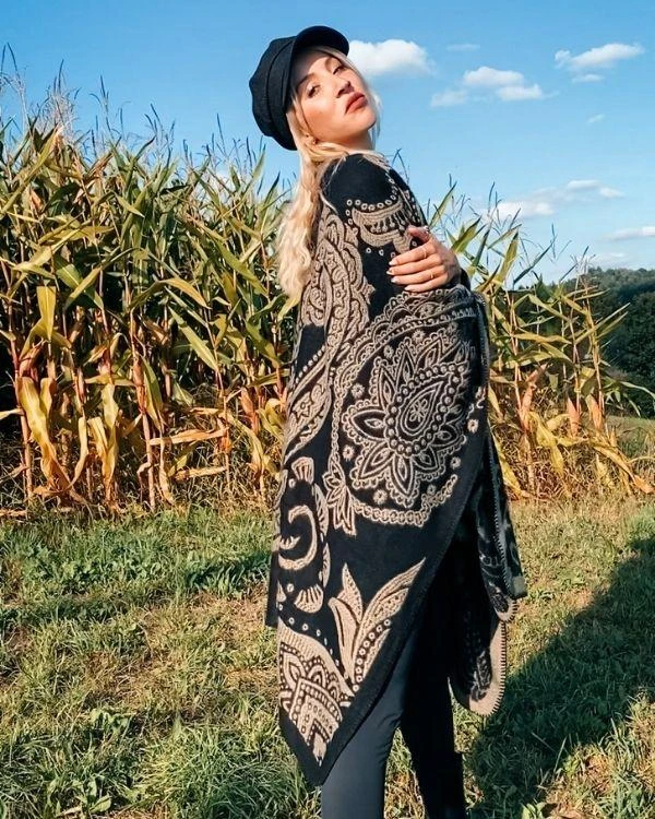 Poncho Capes Jelena 4 Poncho Capes Jelena – Bild 2