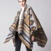 Poncho Cape Lejla -Herz Schmuck Geschaft Ponchos Capes Damen Boho Hippie Herbst Winter Bekleidung Schweiz Fashion asymmetrisch Ethno Geometrische Muster beige braun grau Lejla 5