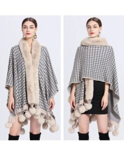 Poncho Cape Pompom Chic -Herz Schmuck Geschaft Ponchos Capes Schal Damen Bekleidung Fashion Poncho Cape Winter Herbst Kleidung Pompoms Kunstfell Hahnentritt Muster Pompom Chic grau beige 1