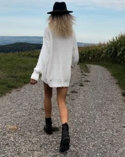 Langer Cut-Out Pullover Paulina -Herz Schmuck Geschaft Pullover Sweater Hoodie Knitted Strick Strickpulli lang Oversized Cut Outs Paulina weiss 4