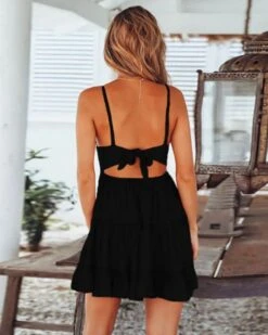 Schwarzes Kleid Elea 6 Schwarzes Kleid Elea -Herz Schmuck Geschaft Schwarzes Damen Mini Kleid Kleidchen Traeger Ausschnitt Ruffle Effekt Rueckenfrei Schlaufe Elea schwarz 2