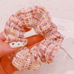 Scrunchie Nizza -Herz Schmuck Geschaft Scrunchie haargummi stoff gewoben chanel style elegant weich scrunchies viele farben haare haarschmuck nizza rosa 874685