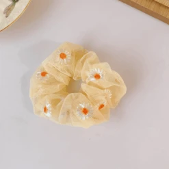 Scrunchies Haargummi Sunny -Herz Schmuck Geschaft Scrunchie haargummi stoff mesh blumen weich scrunchies viele farben haare haarschmuck haarband sunny mesh weisse blumen daisy 893057