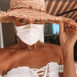 Weisse Boho Maske Florina -Herz Schmuck Geschaft Stoffmaske Erwachsene Unisex Damen Herren Maske Atemschutz Atmungsaktiv Baumwolle Fashion Bohemian Hippie Schweiz Florina weiss Cindy 14 538007