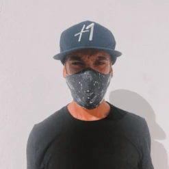 Ketten-Maske Black Universe -Herz Schmuck Geschaft Stoffmaske Kette Hinterkopf Mundschutz Maske Hygienemaske Filter Fashion Unisex Damen Herren schwarz weiss Black Universe Mati 6 764193