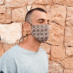 Ketten-Maske Bogdan -Herz Schmuck Geschaft Stoffmaske Mundschutz Gesichtsmaske Maske Hinterkopf Herren Maenner braun Bogdan 4 849254