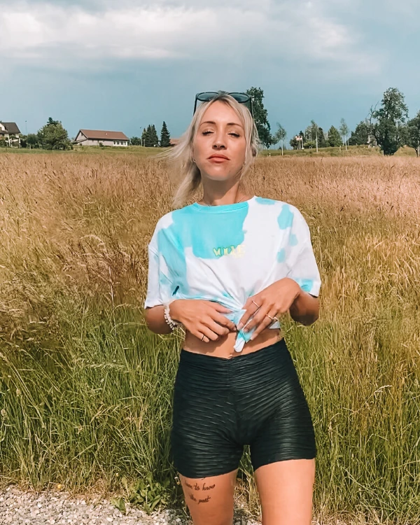 T-Shirt Batik VOGUE Italy 4 T-Shirt Batik VOGUE Italy – Bild 2