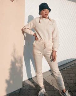 Trainingsanzug Loungewear Love Details -Herz Schmuck Geschaft Zweiteiler Joggingset Zweierset Joggingshose Trainingsanzug Sweater Hoodie Damen beige Love Details Cindy 1