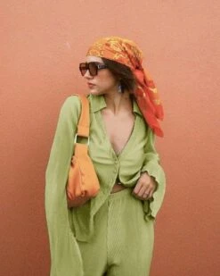 Zweiteiler Hose & Bluse Elisa 22 Zweiteiler Hose & Bluse Elisa -Herz Schmuck Geschaft Zweiteiler Zweierset Hose Bluse Ripped Cord Kord Manchester Flare Oversize Sommer locker mintgruen Fashion Schweiz Elisa 14 595087