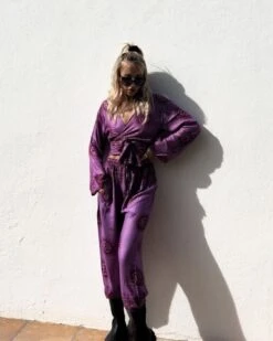 Zweierset Hose & Bluse Purple Om -Herz Schmuck Geschaft Zweiteiler Zweierset Hose Wickelbluse Shirt Goa Indian Fashion Style Om Boho Hippie Bekleidung Damen Schweiz Violett Om indische Zeichen Purple Om Cindy 5 551271