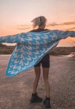 Strickjacke Kimono Cornelia -Herz Schmuck Geschaft image 5354037e 3e37 4145 869f 9c3c50419604 376218