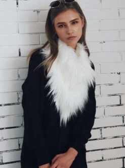 Schal Mimoso -Herz Schmuck Geschaft image 82b254f0 1d68 4159 9230 af9460cc493d