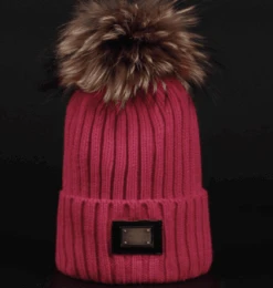 Mütze Mit Fellbommel -Herz Schmuck Geschaft image 8f168d79 d37c 464b 87fd 03a1b08d7f7f 471112