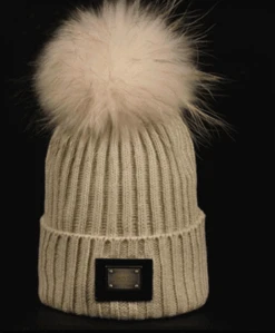 Mütze Mit Fellbommel -Herz Schmuck Geschaft image bf32ddab b0ba 4993 a256 ae0f1a8f5751 456318