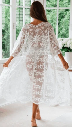 Kimono Blanca -Herz Schmuck Geschaft image c7f57e2b e114 4277 a9bf 204c5e83d951 673725