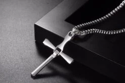 Halskette Cross Diesel -Herz Schmuck Geschaft image cd758920 0063 4186 a753 e0c6bf271b0c 264846