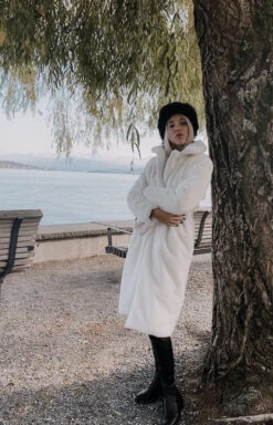 Teddy Mantel Gstaad -Herz Schmuck Geschaft image e3c58cf9 adee 4f85 8f99 4754e8b4721b 300768