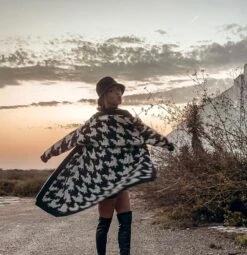 Strickjacke Kimono Cornelia -Herz Schmuck Geschaft image fa42ace0 40c4 4f6b bf37 cbd67938e1bf 499771