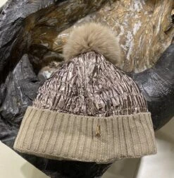 Bommel Mütze Laax -Herz Schmuck Geschaft image faf11ecb 6163 49c2 baeb 76ccd3d6ba21 276339