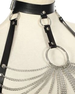 Brust Körpergürtel Hanny 7 Brust Körpergürtel Hanny -Herz Schmuck Geschaft koerperguertel harness kunstleder ketten leichtmetall brust fetisch accessoires festival schwarz silber Hanny 3 163690