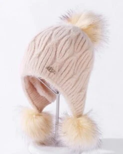 Winter Bommel Mütze Jodie -Herz Schmuck Geschaft muetze bommel fellbommel wintermuetze ohrwaermer kopfbedeckung damen Jodie creme weiss beige 1 117913